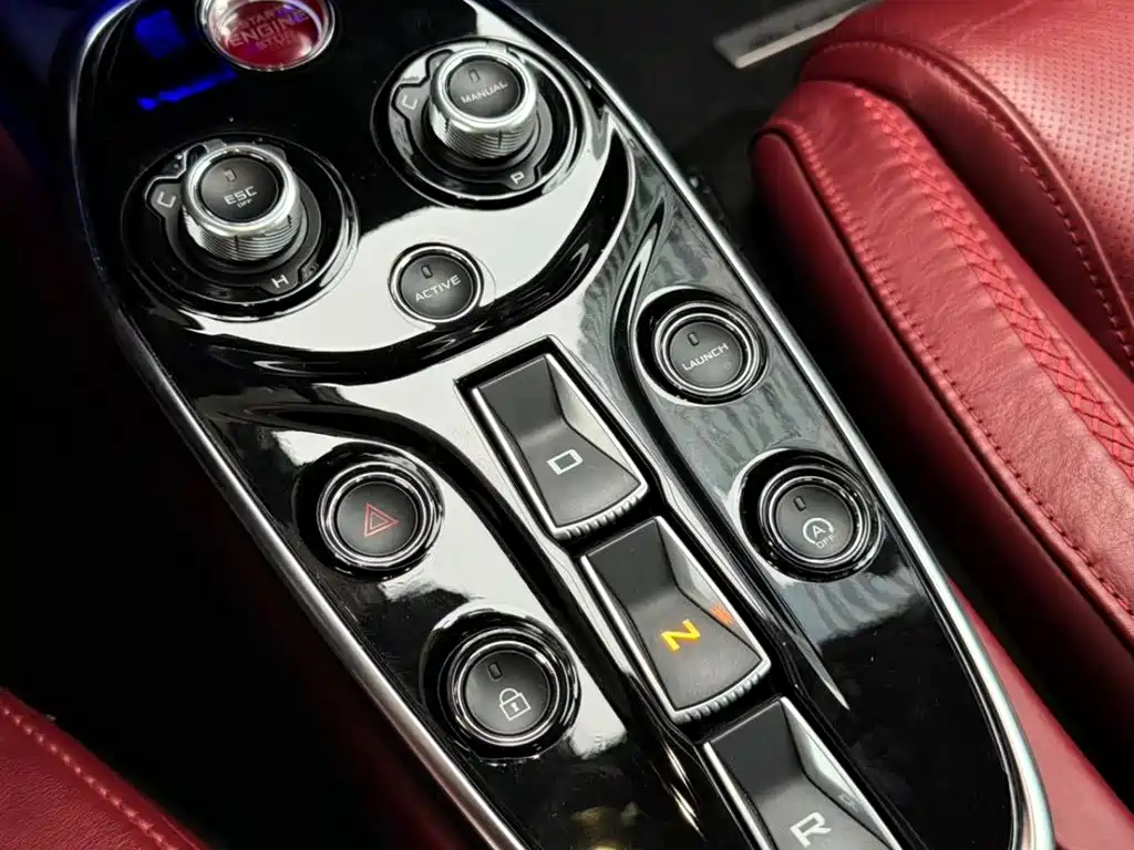 McLaren GT 2019 4.0T standard model купить на сайте DeffCars