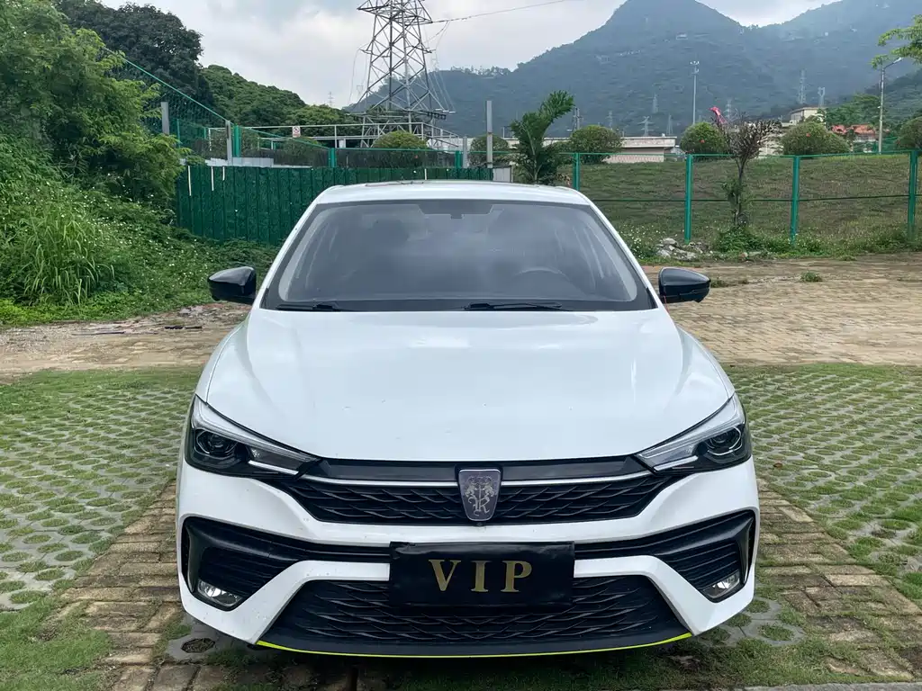 Roewe i5 2021 facelift 1.5L CVT diamond version купить на сайте DeffCars