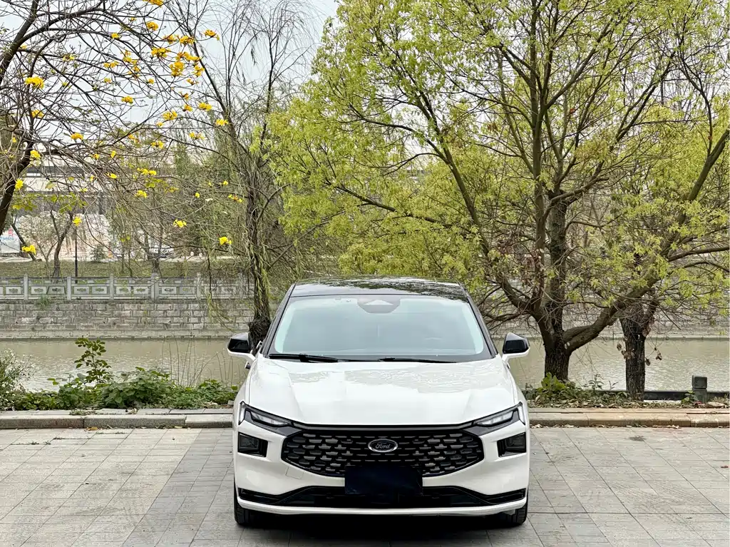 Mondeo 2023 EcoBoost 245 Luxury купить на сайте DeffCars