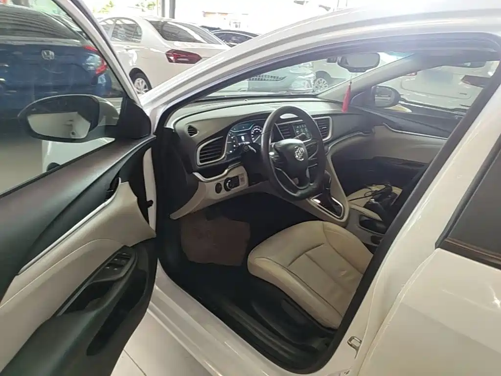 Yinglang 2019 15T dual-clutch interconnected elite model National V купить на сайте DeffCars