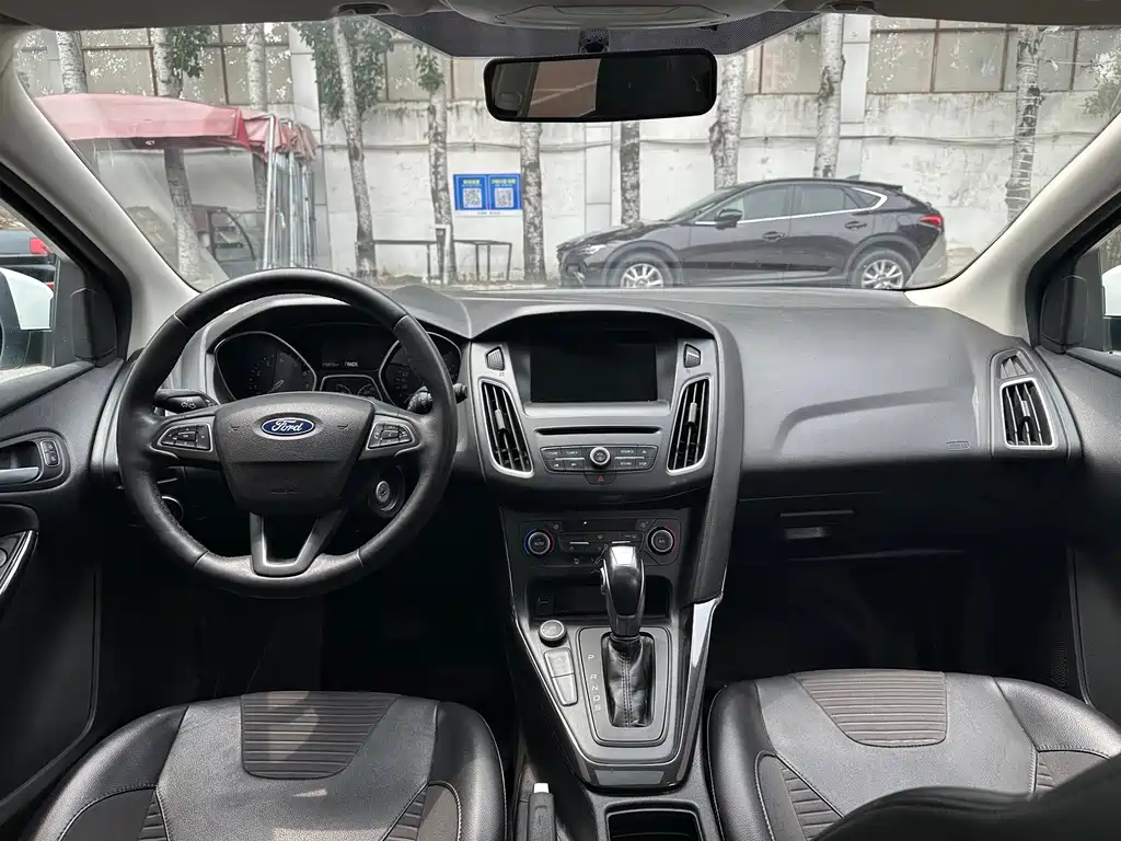 Focus 2018 Classic EcoBoost 180 Automatic Elite купить на сайте DeffCars