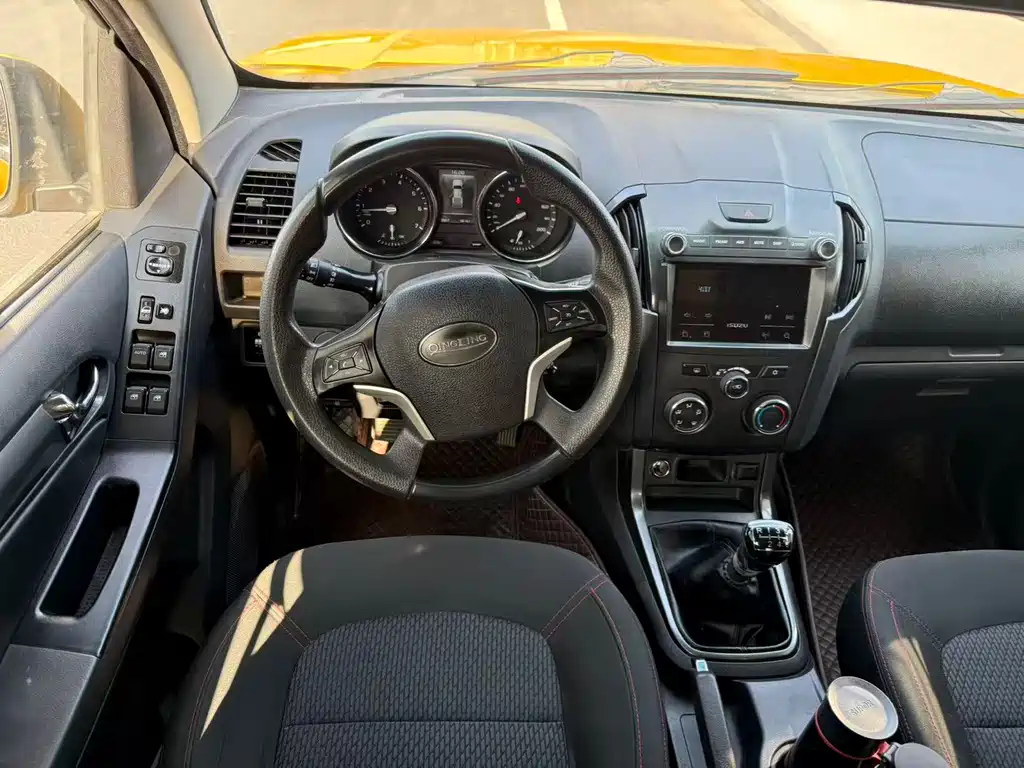 TAGA 2021 1.8T gasoline manual two-wheel drive luxury version standard axis CE18 купить на сайте DeffCars