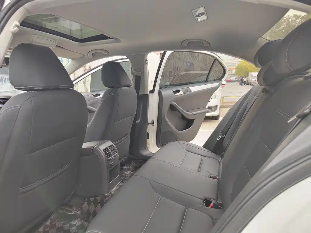 Sagitar 2014 1.4TSI automatic luxury model купить на сайте DeffCars