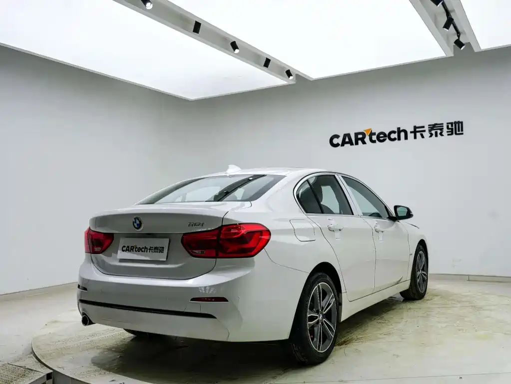 BMW 1 Series 2018 118i Sports купить на сайте DeffCars