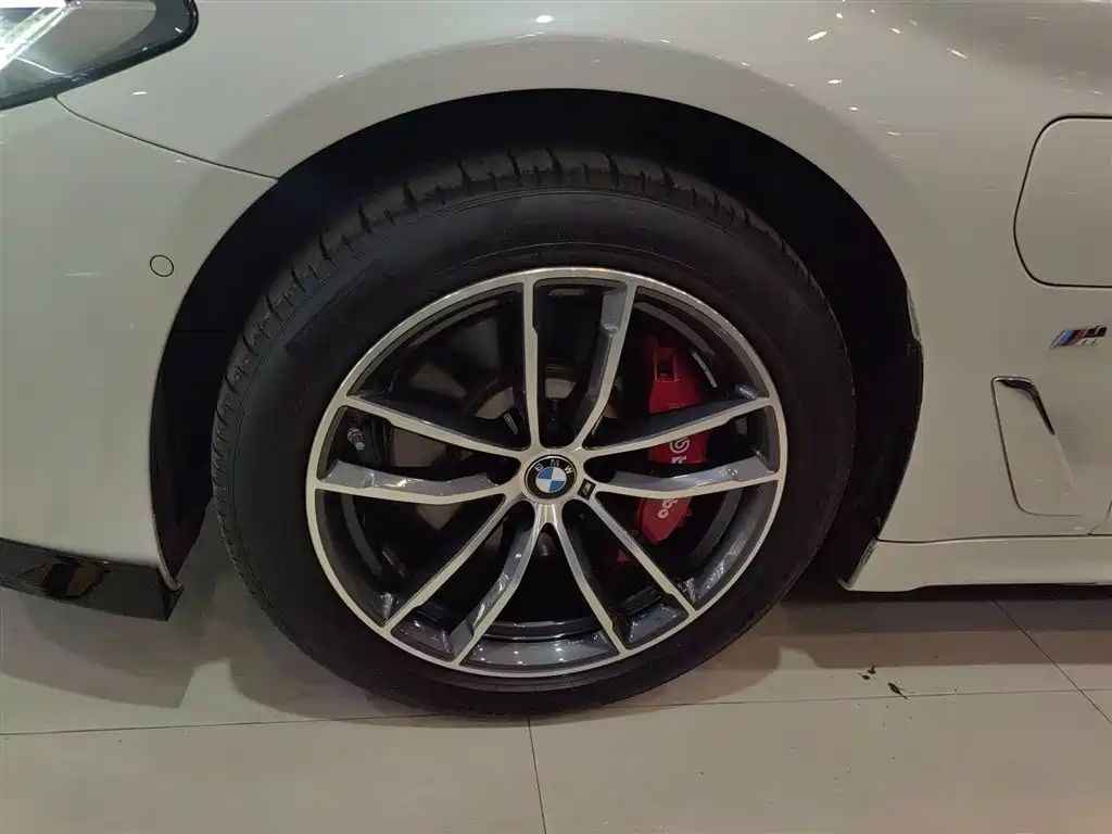 BMW 5 Series New Energy 2021 535Le M Sports Package купить на сайте DeffCars