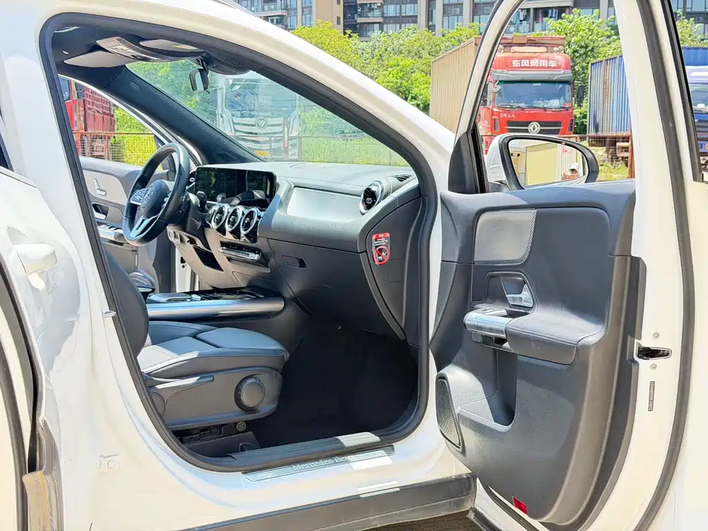 Mercedes-Benz GLA 2022 facelift GLA 180 купить на сайте DeffCars