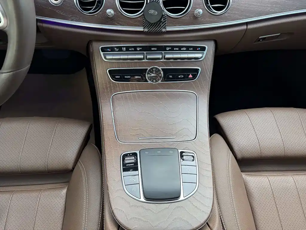 Mercedes-Benz E-Class 2019 E 200 L купить на сайте DeffCars