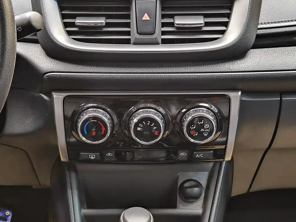 YARiS L Zhixuan 2020 Zhixuan X 1.5L CVT Deluxe Edition купить на сайте DeffCars