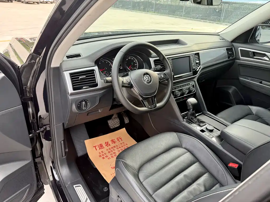 Touron 2017 380TSI four-wheel drive luxury version купить на сайте DeffCars