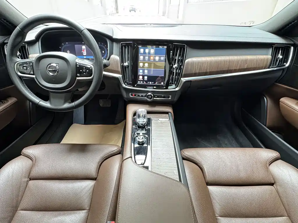 Volvo S90 2024 B5 Zhiyuan Luxury Edition купить на сайте DeffCars