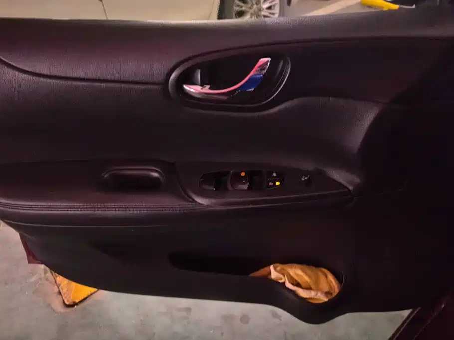 Tiida 2011 1.6L CVT comfort model купить на сайте DeffCars