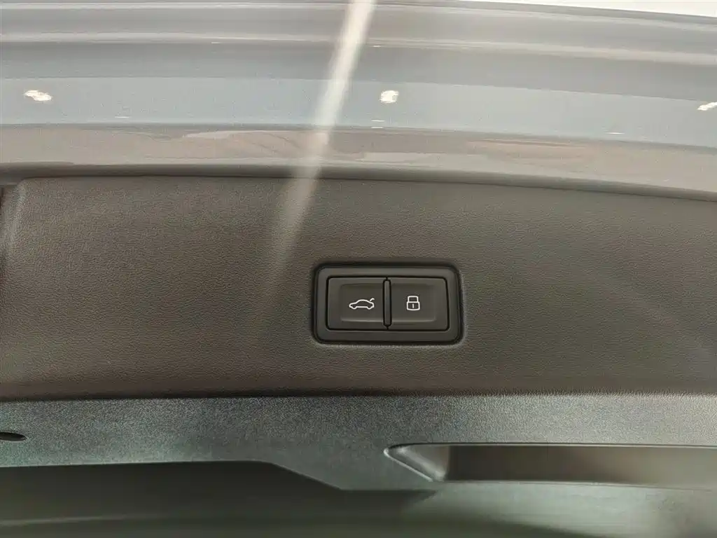 Audi Q4 e-tron 2024 40 e-tron Creative Edition купить на сайте DeffCars