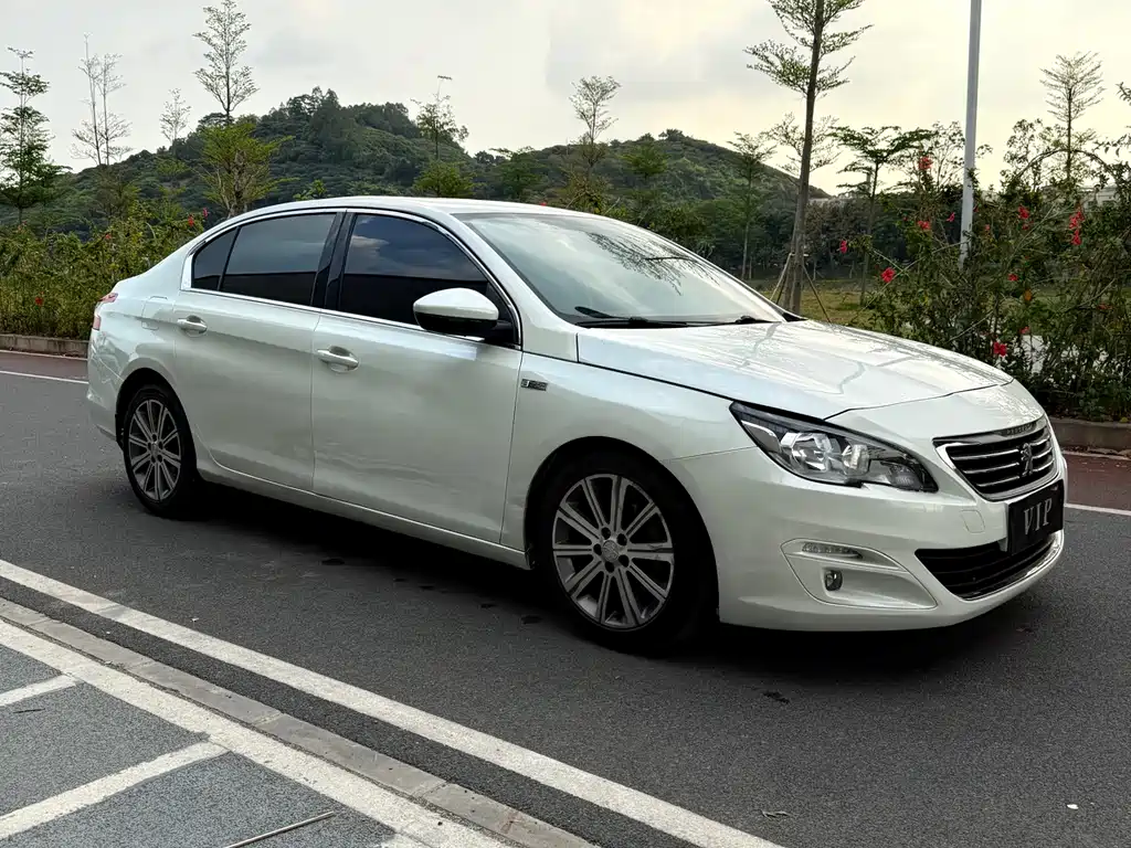 Peugeot 408 2015 1.2T automatic luxury version купить на сайте DeffCars