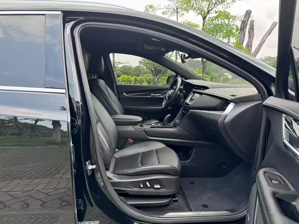 Cadillac XT5 2020 28T luxury model купить на сайте DeffCars