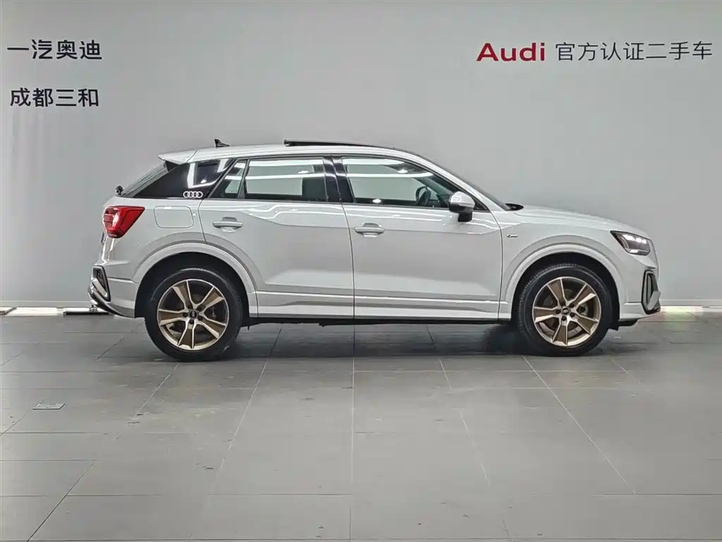 Audi Q2L 2024 35TFSI fashionable and dynamic купить на сайте DeffCars