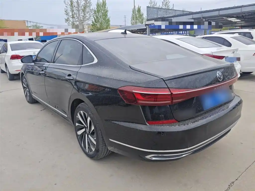 Passat 2025 Outstanding Model 380TSI Longyao Edition купить на сайте DeffCars