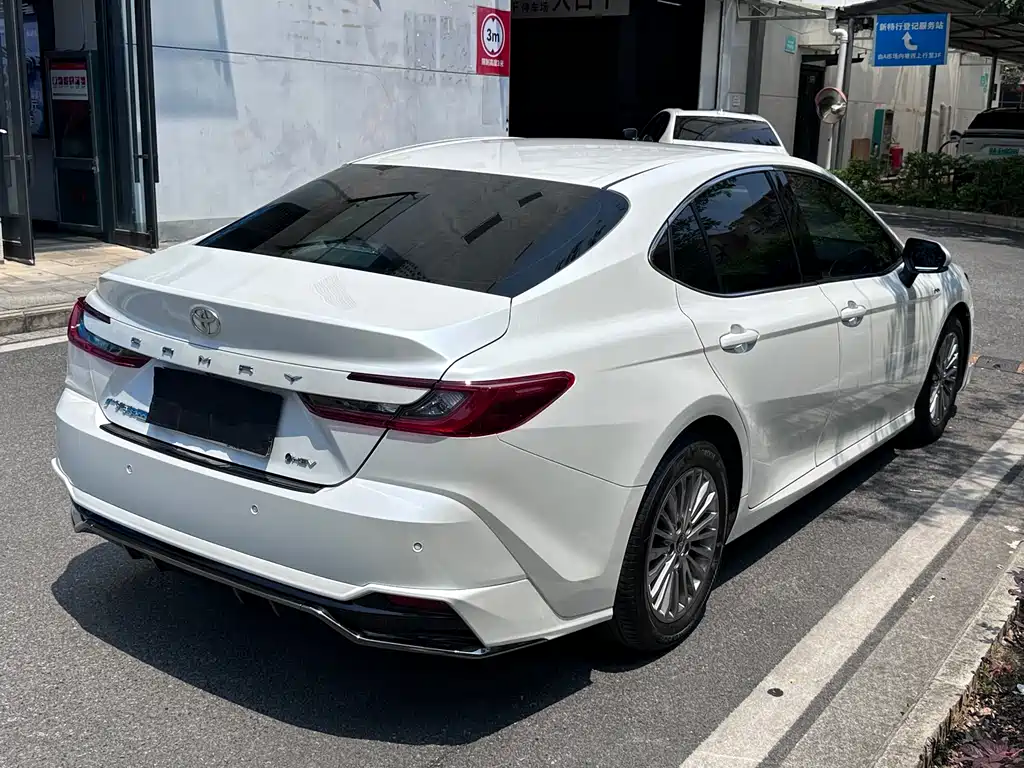 Camry 2024 Dual Engine 2.0HE Elite Edition купить на сайте DeffCars