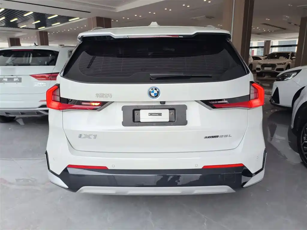 BMW iX1 2023 eDrive25L X Design Package купить на сайте DeffCars