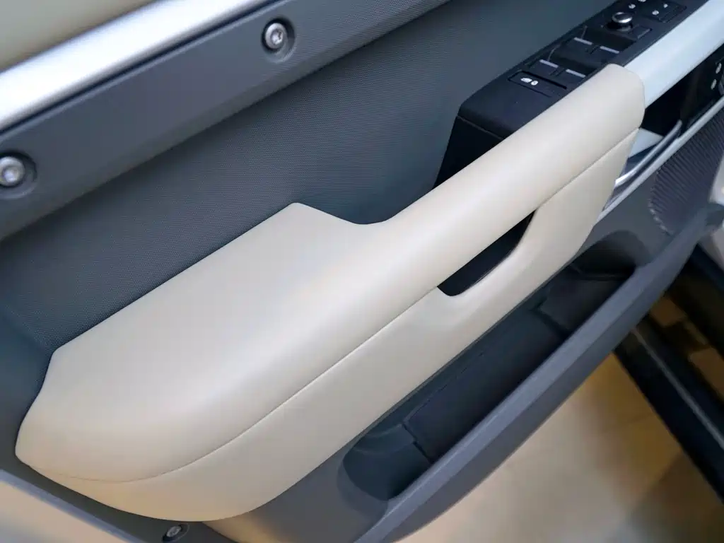 Land Rover Defender 2020 110 P400 HSE купить на сайте DeffCars