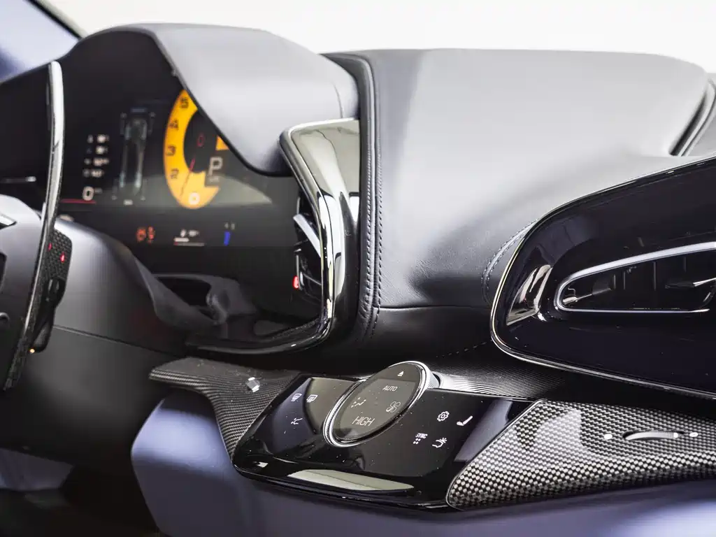 Purosangue 2023 6.5L V12 купить на сайте DeffCars