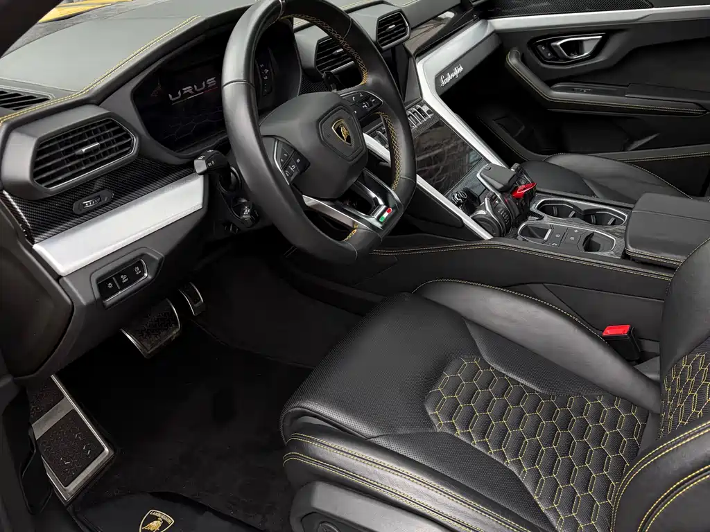 Urus 2018 4.0T V8 купить на сайте DeffCars