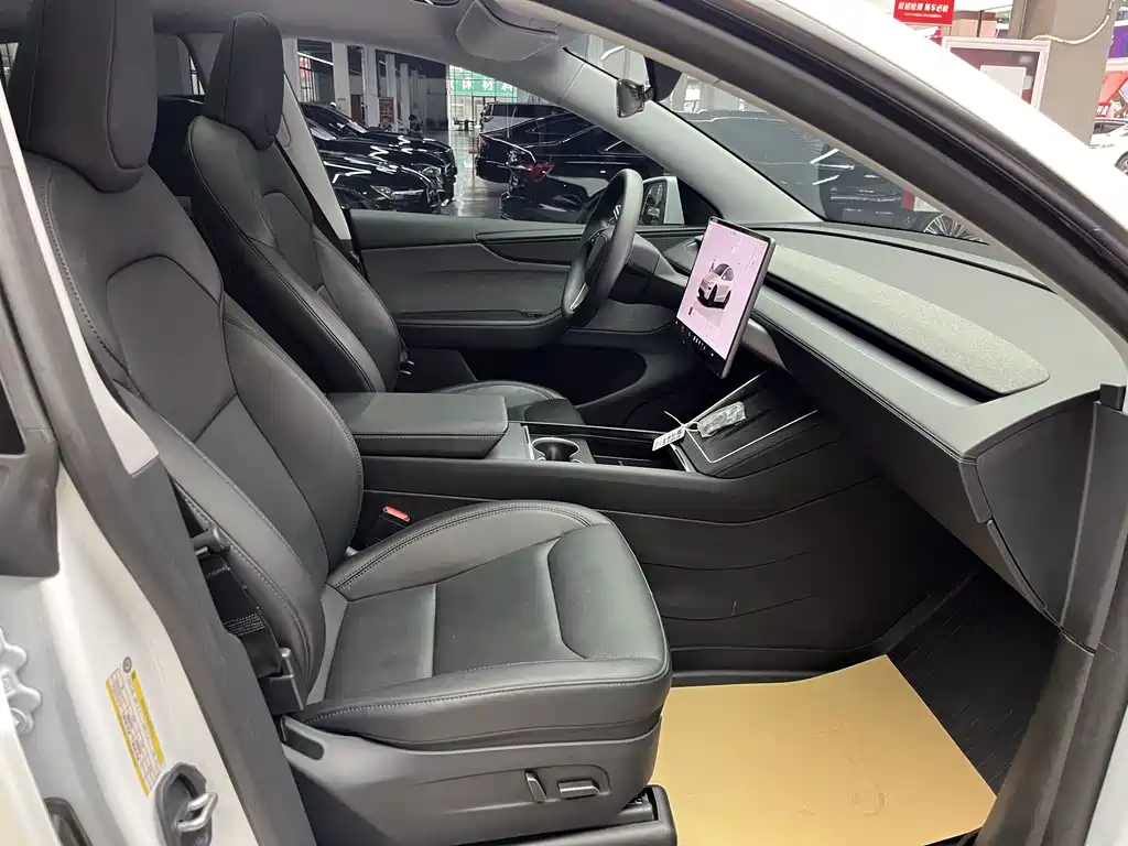 Model Y 2025 rear-wheel drive first edition купить на сайте DeffCars