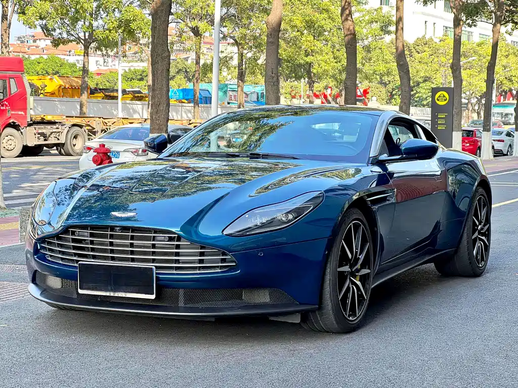 Aston Martin DB11 2019 4.0T V8 Coupe купить на сайте DeffCars