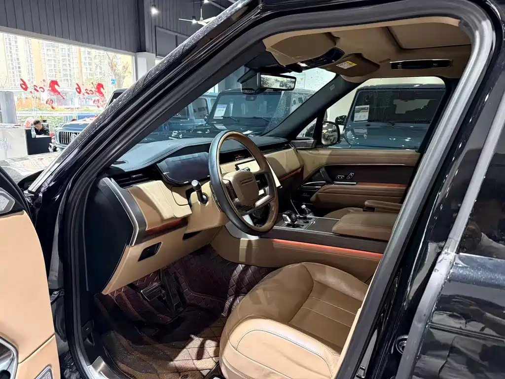 Range Rover 2023 3.0 L6 400PS Genesis Extended Edition купить на сайте DeffCars