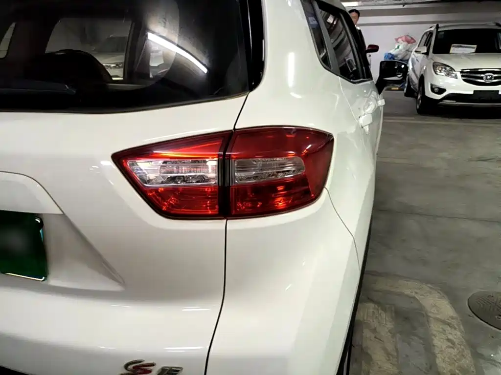 Changan CS15 2016 1.5L Manual Deluxe Edition купить на сайте DeffCars