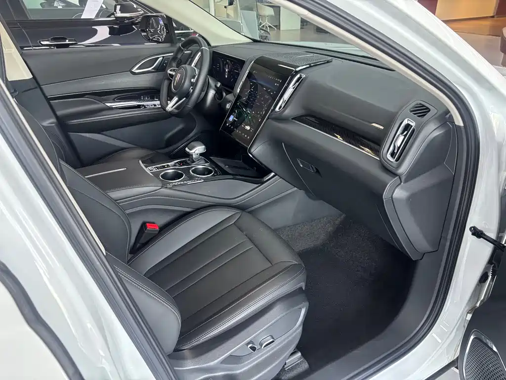Hongqi HS3 2025 1.5T Shanwei Edition купить на сайте DeffCars