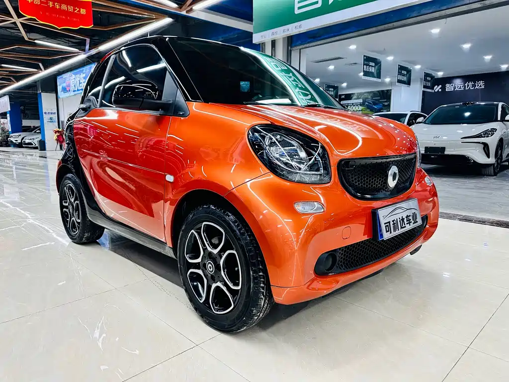 smart fortwo 2018 0.9T 66kW hardtop Pioneer Edition National V купить на сайте DeffCars