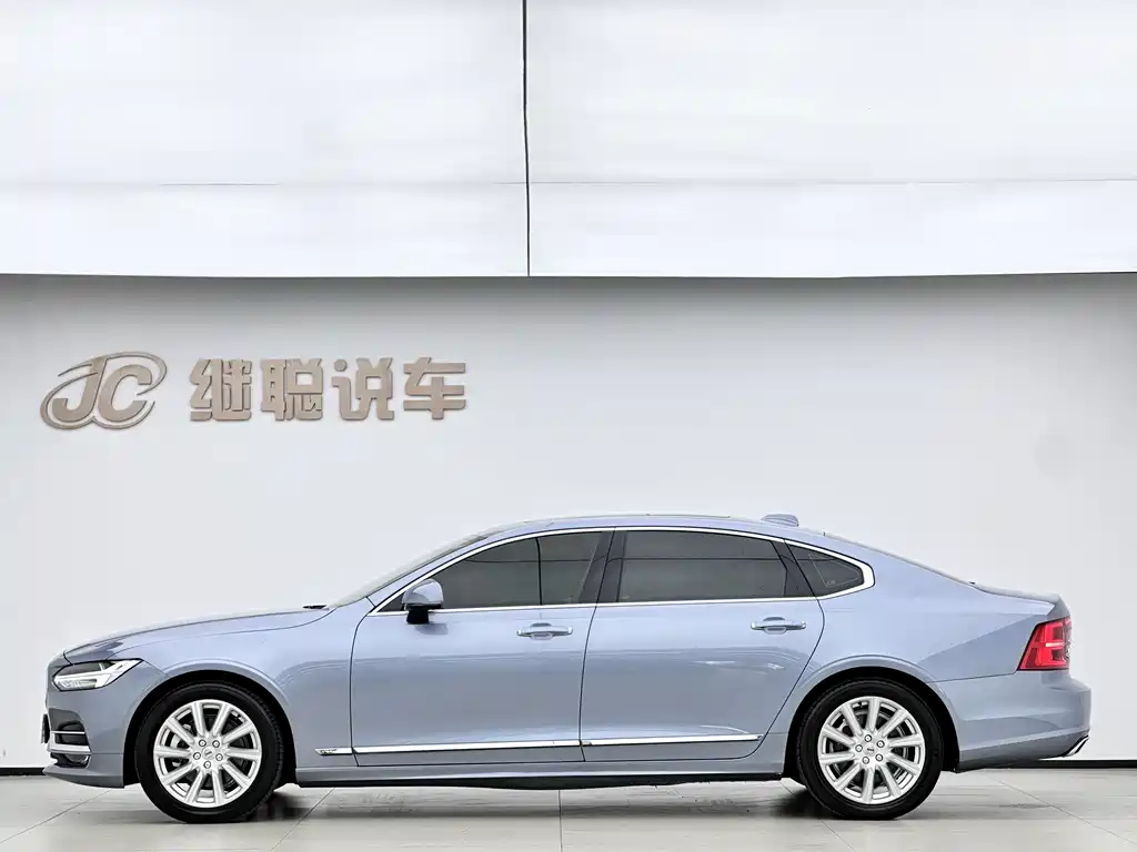 Volvo S90 2020 T5 Zhiyi Luxury Edition купить на сайте DeffCars