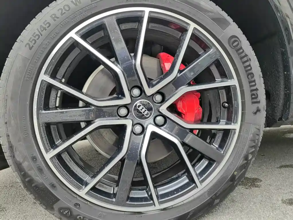 Audi Q5L 2024 45 TFSI luxury and dynamic model купить на сайте DeffCars