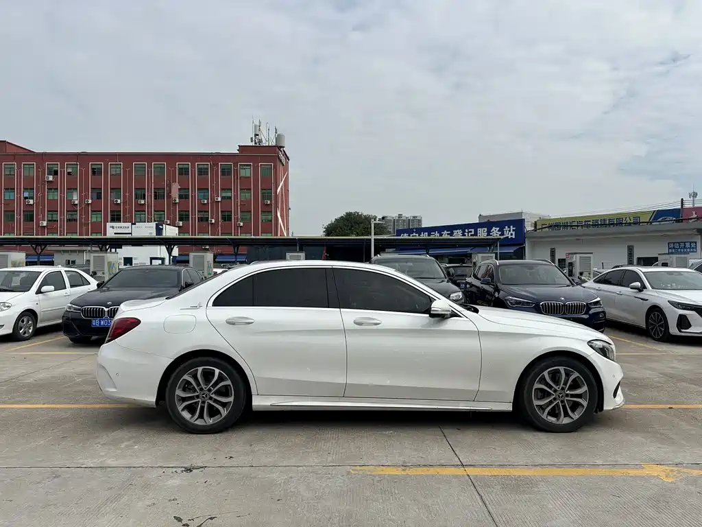 Mercedes-Benz C-Class 2018 C 180 L Fashionable Sports Edition купить на сайте DeffCars