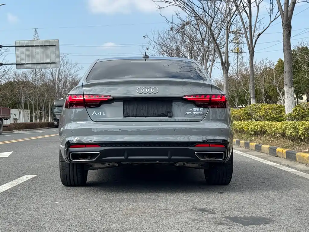 Audi A4L 2025 model 2 million Yuexiang version 40 TFSI luxury and dynamic model купить на сайте DeffCars