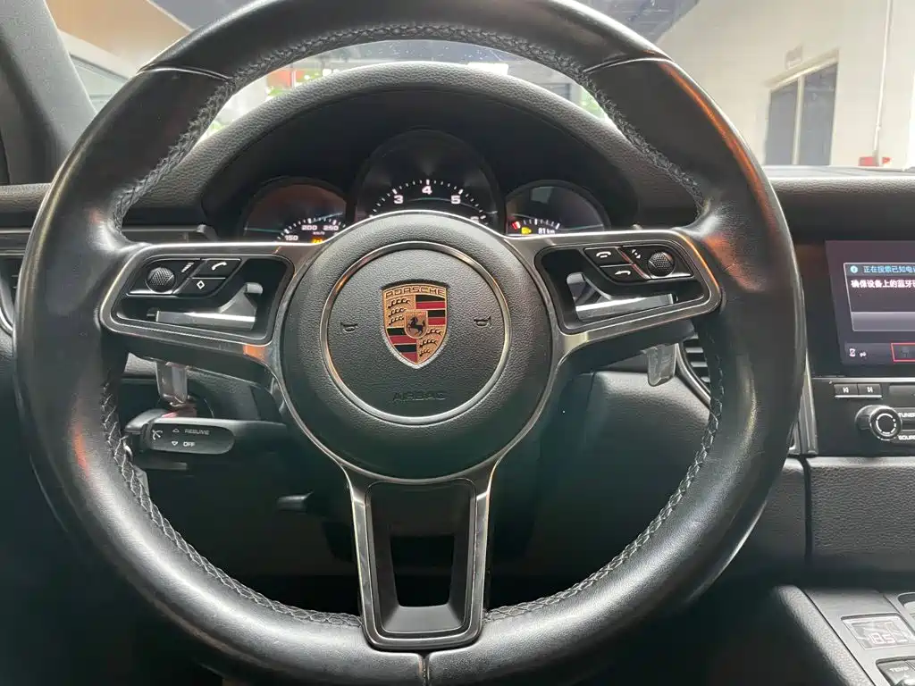 Macan 2017 Macan 2.0T купить на сайте DeffCars