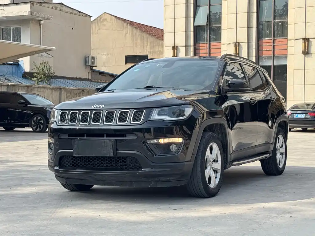 Compass 2017 200T Automatic Home Edition купить на сайте DeffCars