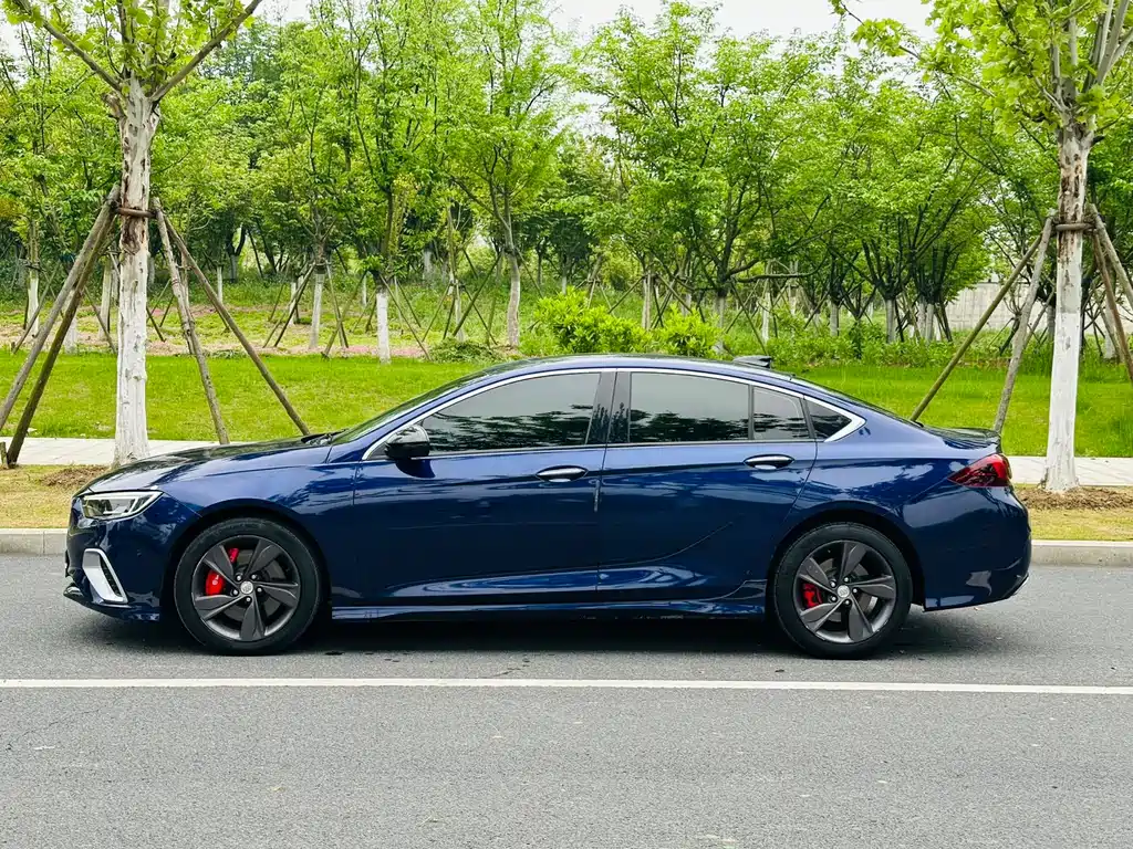 Regal 2019 GS 28T Premium Type National VI купить на сайте DeffCars