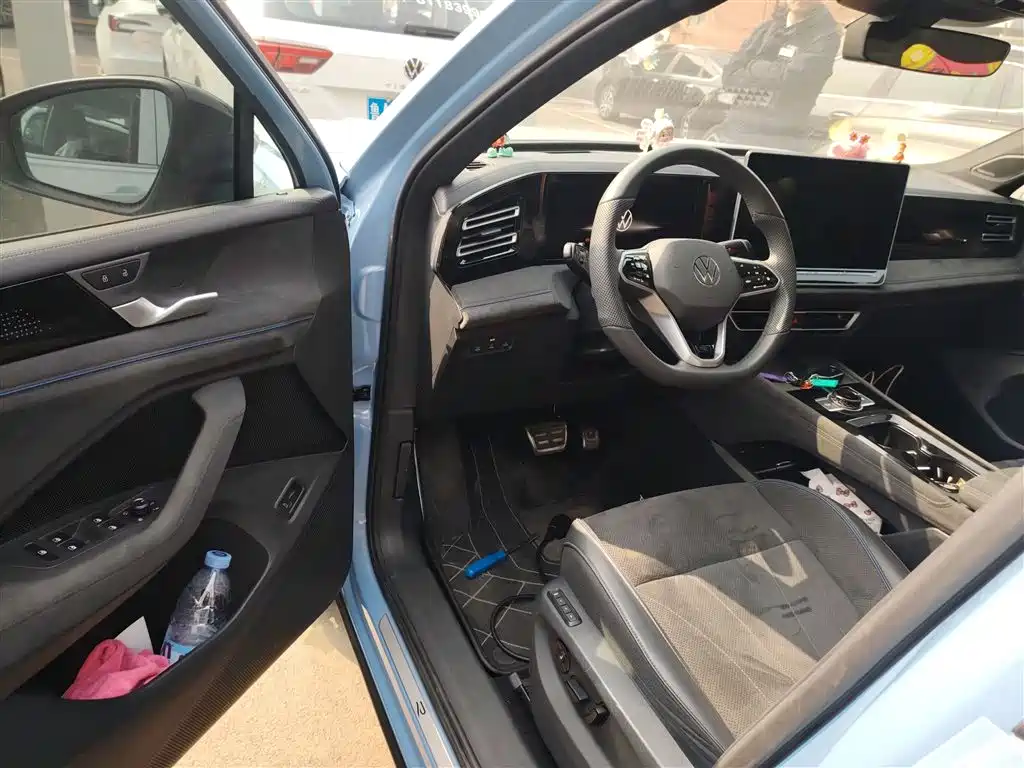 Tiguan L 2024 PRO 380TSI four-wheel drive R-Line Zhizun Edition купить на сайте DeffCars
