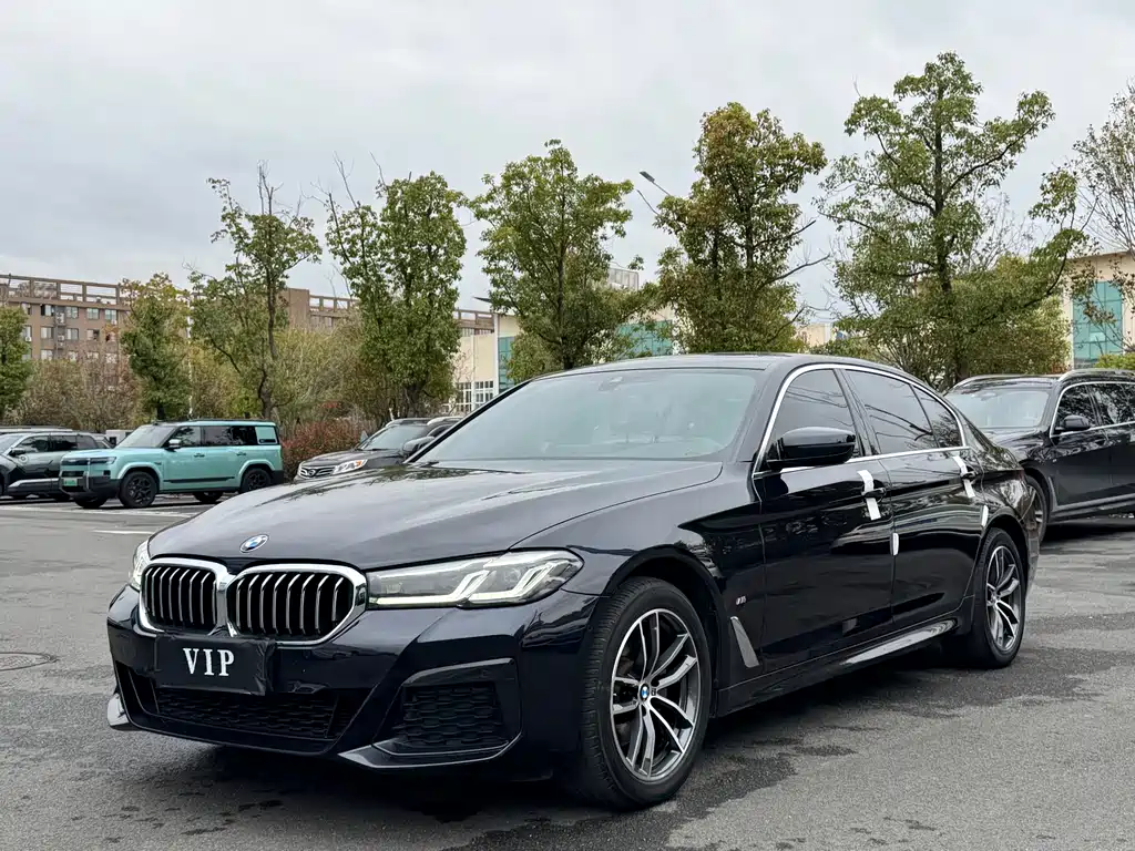 BMW 5 Series 2022 525Li M Sports Package купить на сайте DeffCars