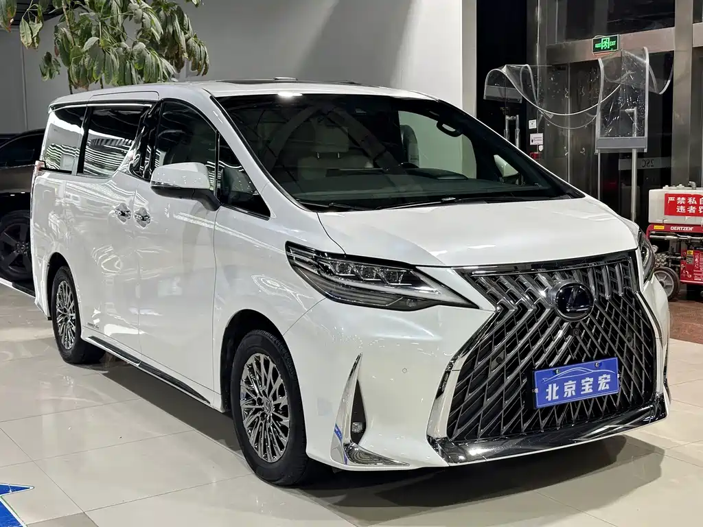 Lexus LM 2020 300h four-seat Royal Edition купить на сайте DeffCars