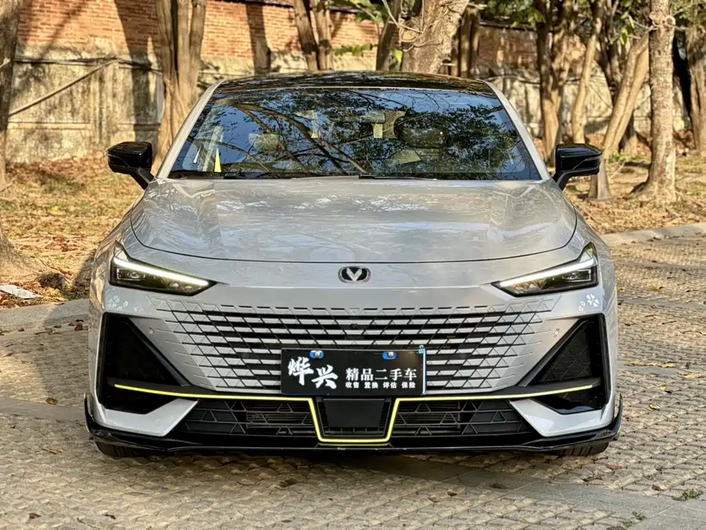 Changan UNI-V 2022 1.5T sports version купить на сайте DeffCars