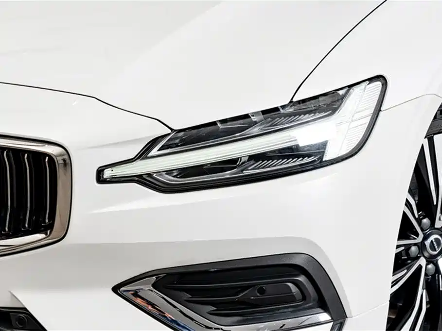 Volvo S60 2024 B4 Zhiyuan Luxury Edition купить на сайте DeffCars