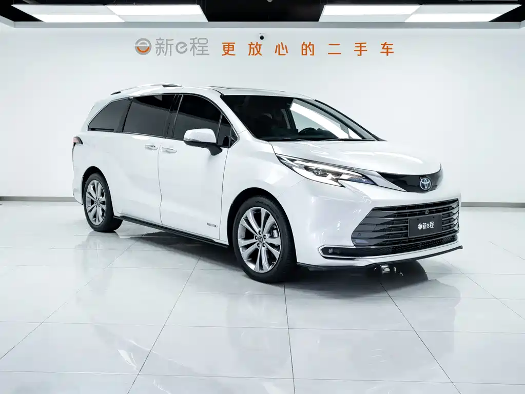 SIENNA 2023 2.5L Hybrid Premium Edition купить на сайте DeffCars