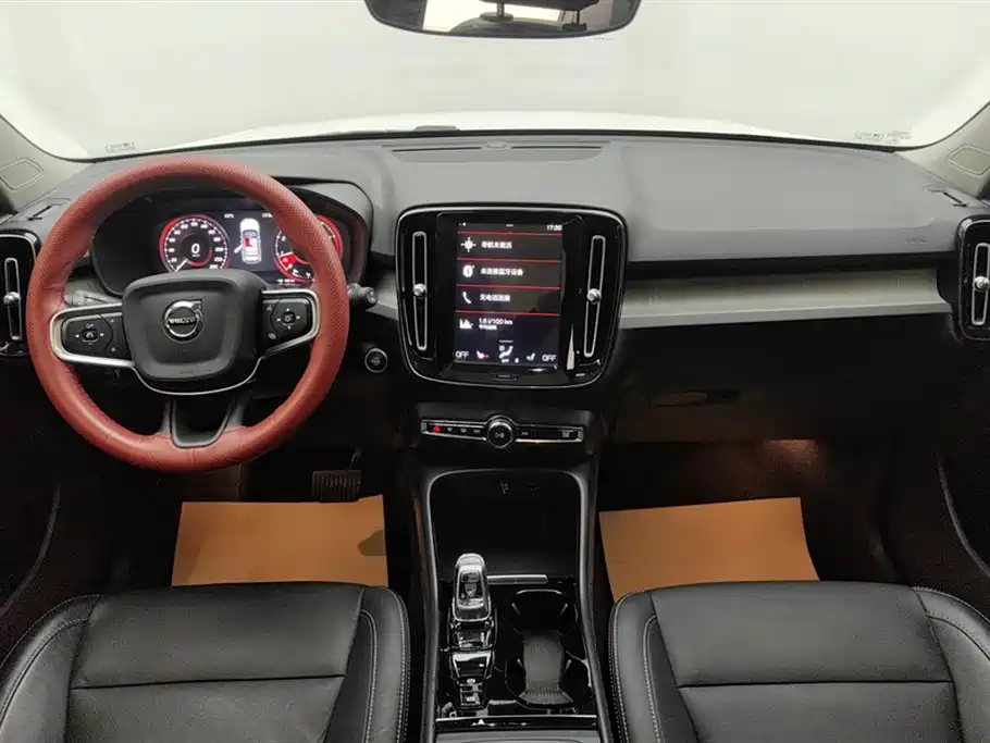 Volvo XC40 2021 T4 four-wheel drive Zhiyuan Deluxe Edition купить на сайте DeffCars