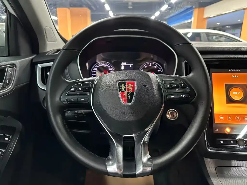 Roewe RX5 2019 20T two-wheel drive automatic 4G interconnected platinum version купить на сайте DeffCars