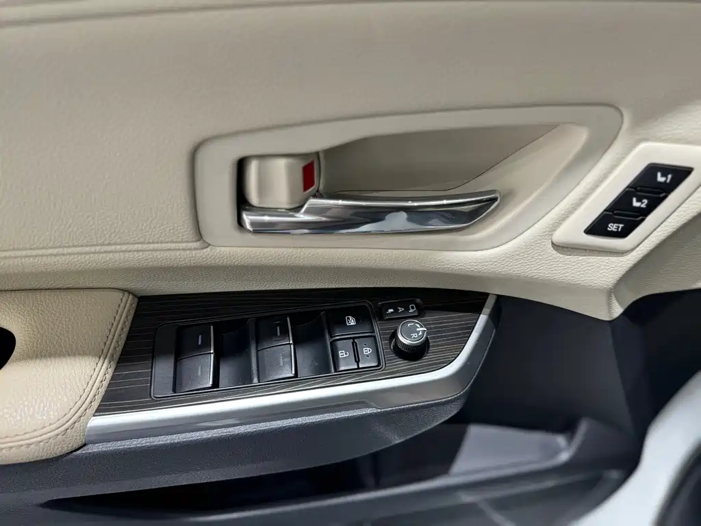 Grevia 2023 2.5L Hybrid Monarch VIP Edition купить на сайте DeffCars