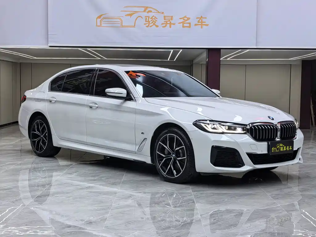 BMW 5 Series 2022 530Li Exclusive M Sports Package купить на сайте DeffCars