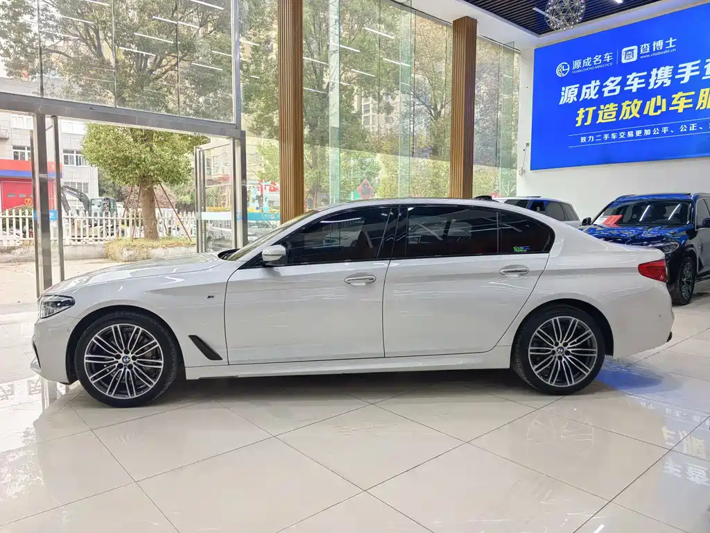 BMW 5 Series 2018 530Li Exclusive M Sports Package купить на сайте DeffCars
