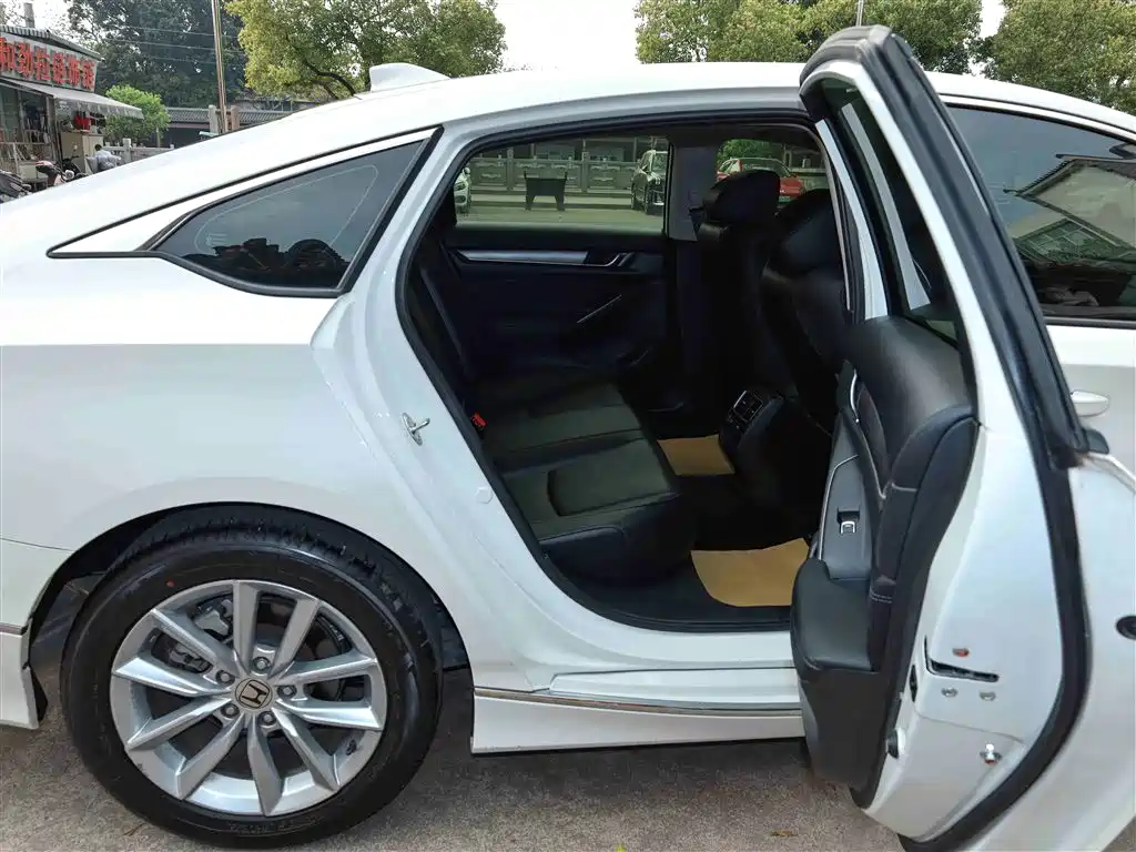 Accord 2022 260TURBO Deluxe Edition купить на сайте DeffCars